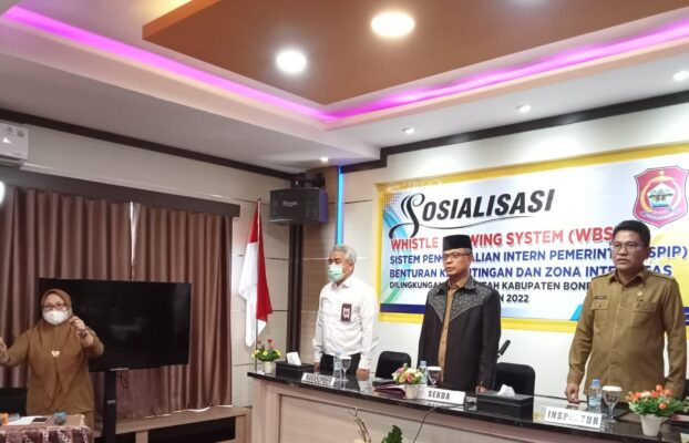 SOSIALISASI WHISTLE BLOWING SYSTEM (WBS), PENERAPAN SYSTEM PENGENDALIAN INTERNAL PEMERINTAH (SPIP),  BENTURAN KEPENTINGAN  DAN  PEMBANGUNAN ZONA INTEGRITAS DI LINGKUNGAN PEMERINTAH KABUPATEN BONE BOLANGO